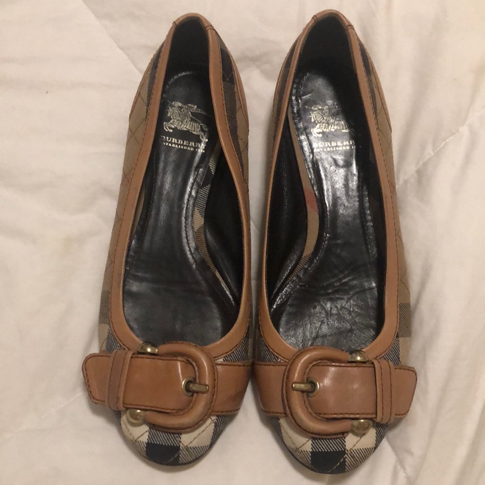 Burberry flats